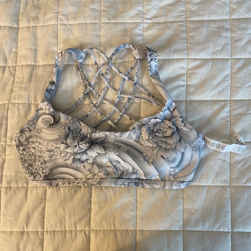 Lululemon Free To Be Serene Bra Light Support